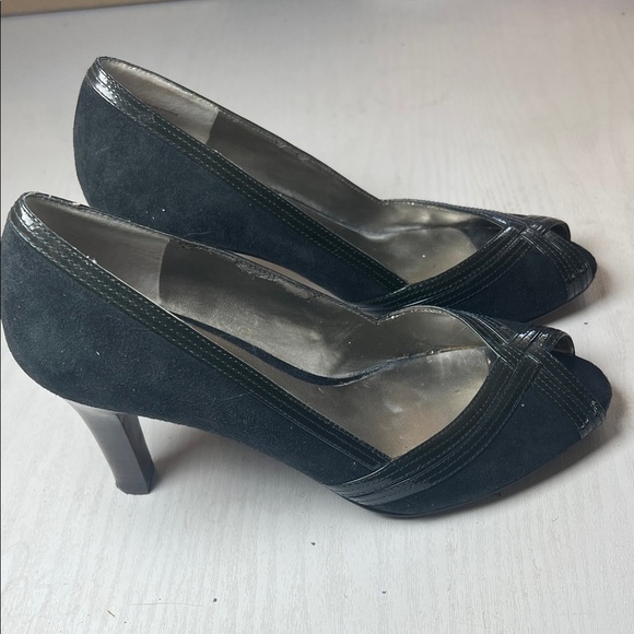 LOFT Black Peep-Toe Heels - Picture 7 of 7